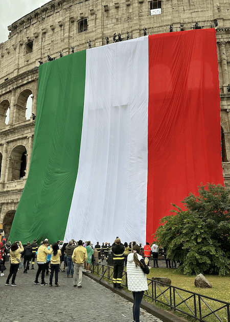 festa della repubblica bandiera italiana